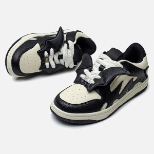 Concert Outfit Black&White Contrast Color Skate Shoes