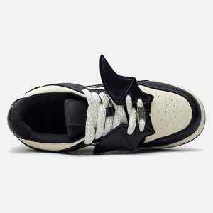 Concert Outfit Black&White Contrast Color Skate Shoes