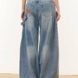 Concert Outfit Button Embroidered Barrel Jeans