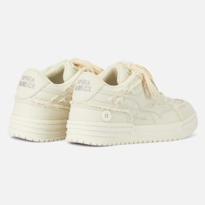 Concert Outfit Casual White Board Shoes