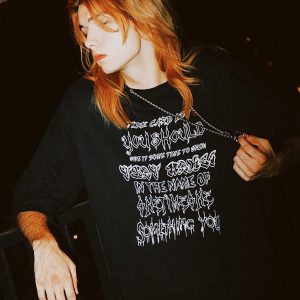 Concert Outfit Chain Decoration Distressed Tee