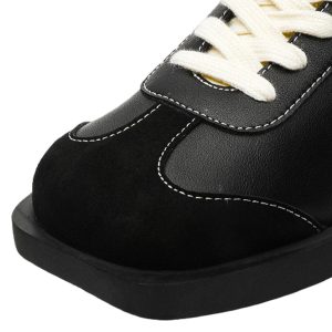 Concert Outfit Classic Black Fluid Lines Leather Sneakers