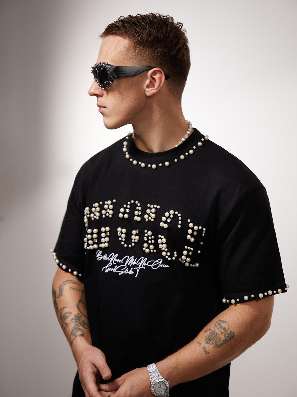 Concert Outfit Elegant Pearl-Embellished Oversized T-Shirt Concert Outfit Elegant Pearl-Embellished Oversized T-Shirt