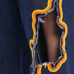 Concert Outfit Flame-Scarred Towel Embroidered Jeans