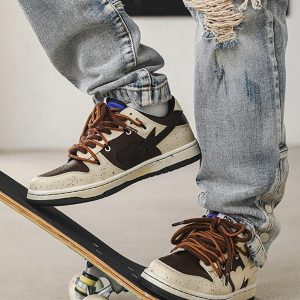 Concert Outfit High Street Love Sneakers