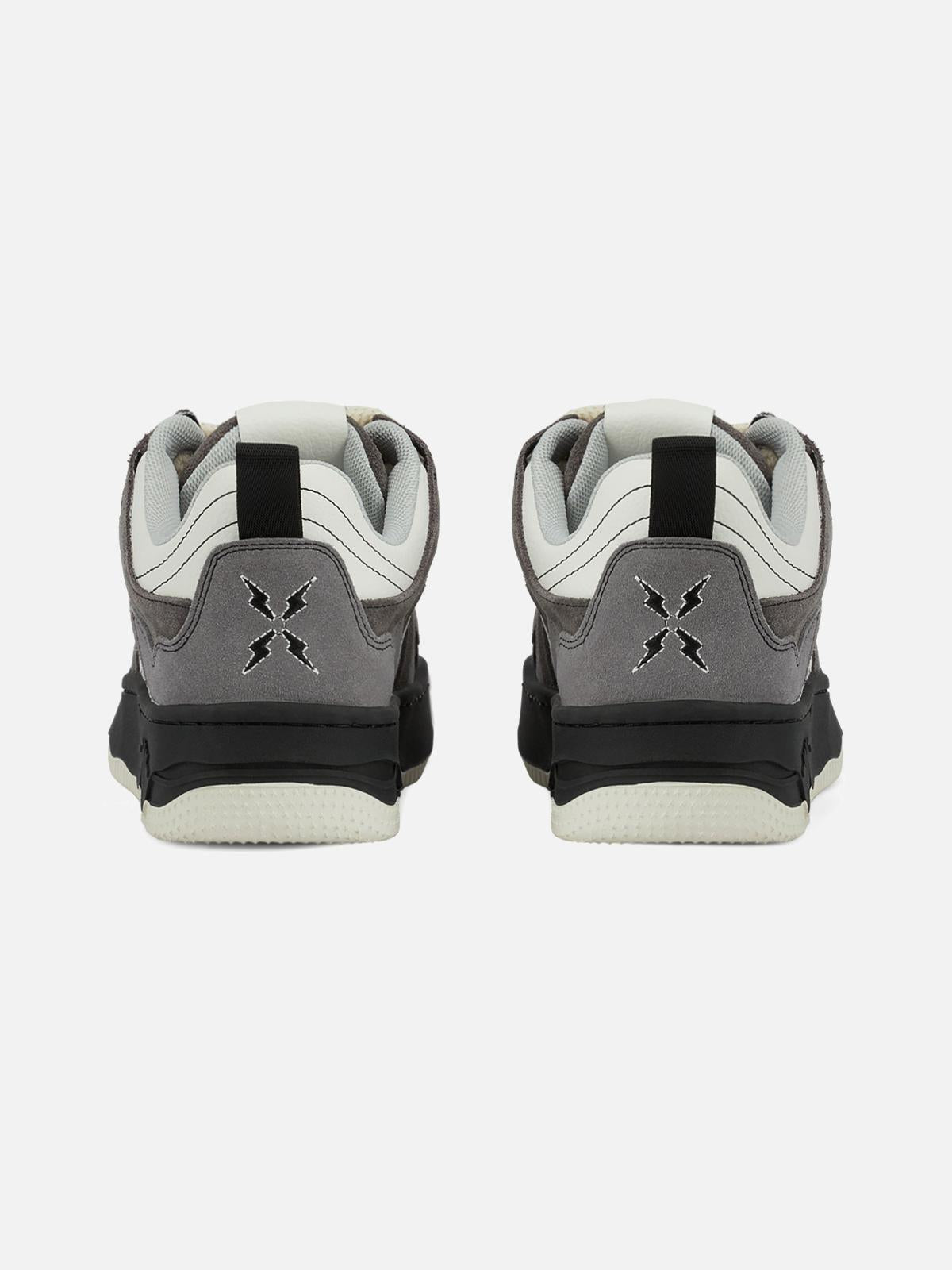 Concert Outfit Monochrome Shadowwave Heavy-Duty Street Sneakers Concert Outfit Monochrome Shadowwave Heavy-Duty Street Sneakers