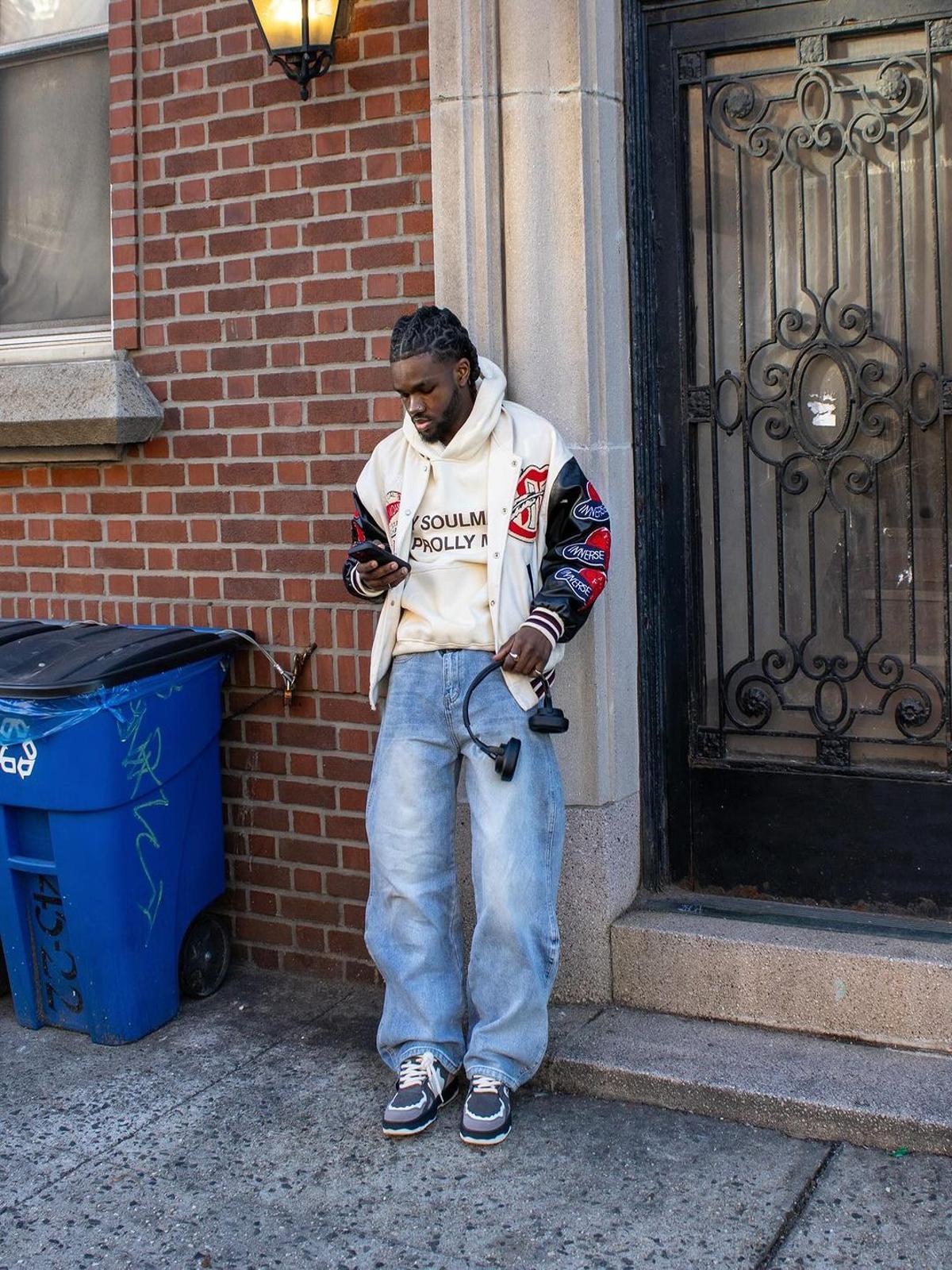 Concert Outfit Monochrome Shadowwave Heavy-Duty Street Sneakers Concert Outfit Monochrome Shadowwave Heavy-Duty Street Sneakers