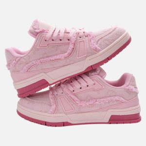 Concert Outfit Retro Denim Sneakers