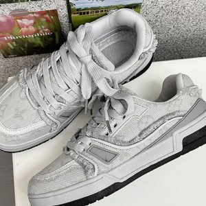 Concert Outfit Retro Denim Sneakers