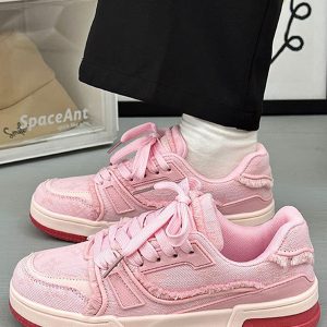 Concert Outfit Retro Denim Sneakers