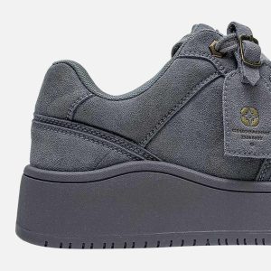 Concert Outfit Suede Low-Top Skate Shoes