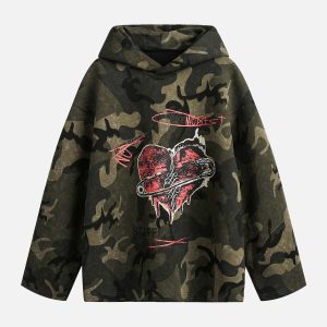 Concert Outfit Vintage Camouflage Flame Heart Print Hoodie