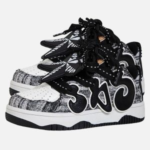 Concert Outfit Vintage Denim Shoes