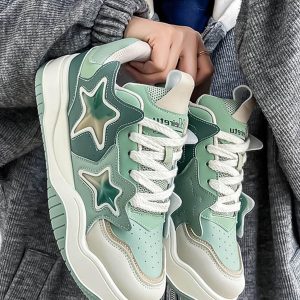 Concert Outfit Vintage Star Sneakers