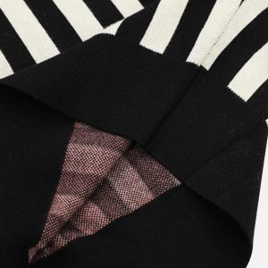 Concert Outfit Vintage Vertical Striped Preppy V-Neck Sweater