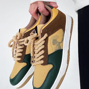 Concert Outfit Vintage Wave Print Skate Shoes